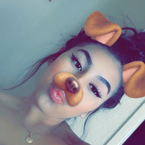 Meet your Posher, Melanie - Picture 1 of 1